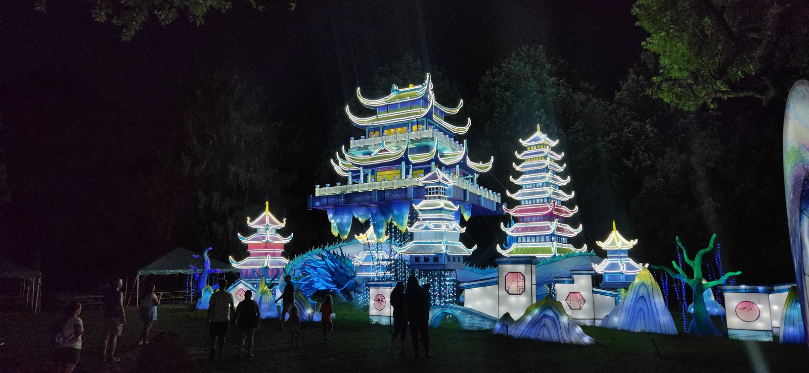 Cleveland Metroparks Zoo extends Asian Lantern Festival